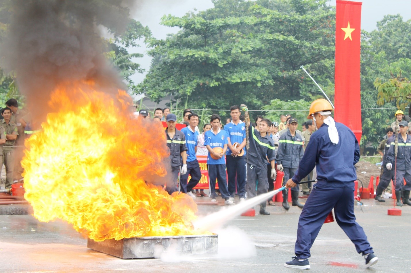 Trong Bình Chữa Cháy Có Gì